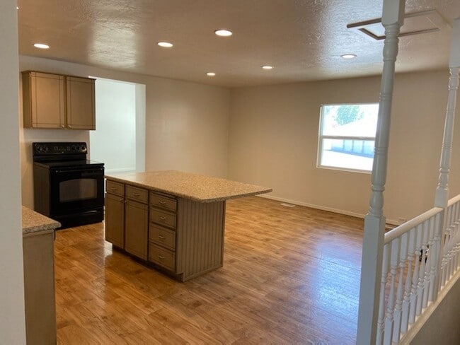 Photo - 1940 S State St Unit Apt 2