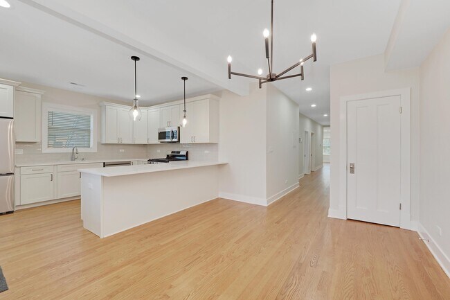 Photo - 3712 N Troy St Unit #2N