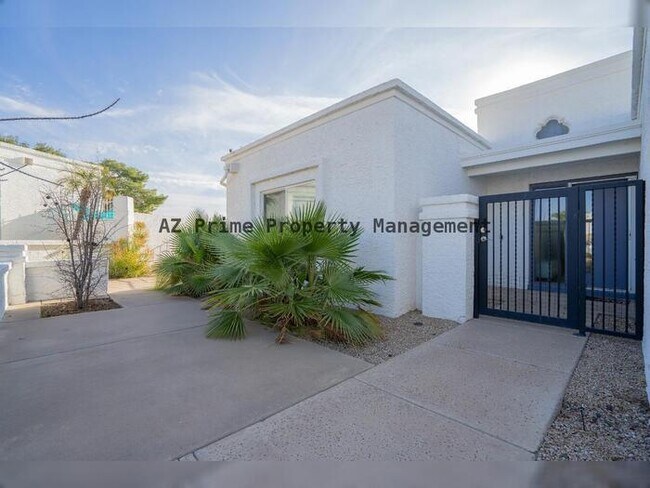 Photo - 1201 E Rowlands Ln