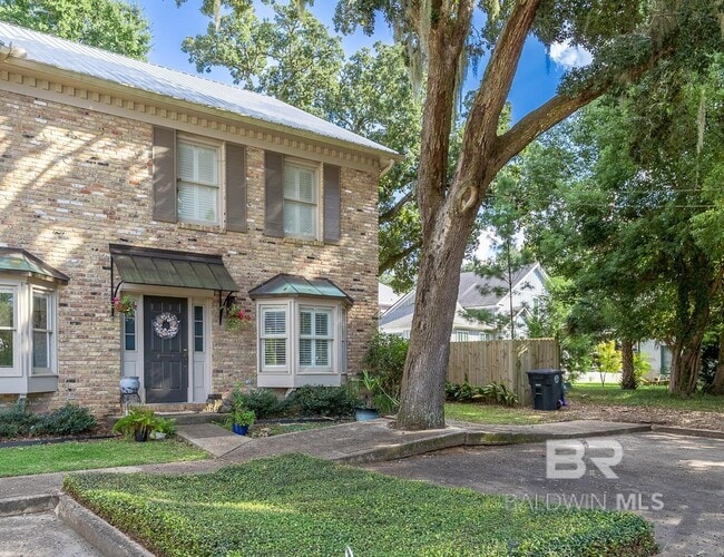 Photo - 359 S Mobile St