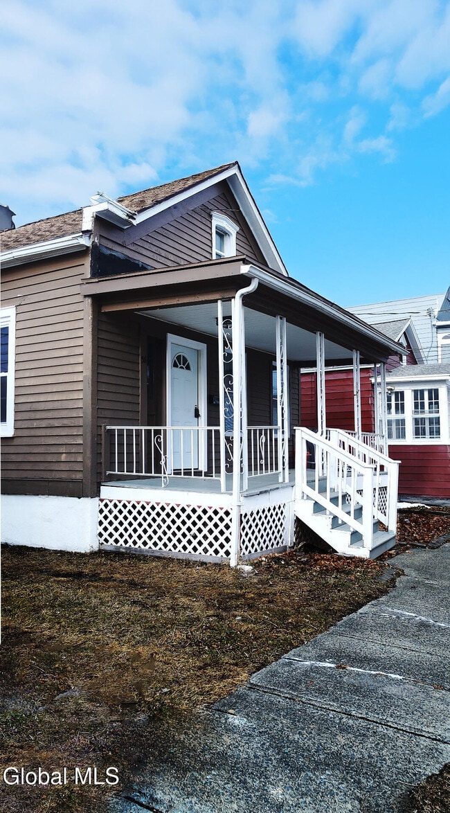 Photo - 56 Amity St