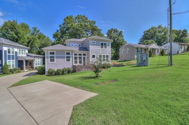 Photo - 2605C Traughber Dr