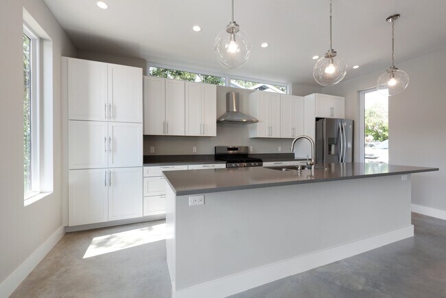 Photo - 3107 Walling Dr