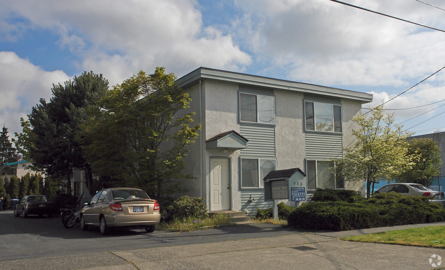 926 N. 95th St - 926 N. 95th St