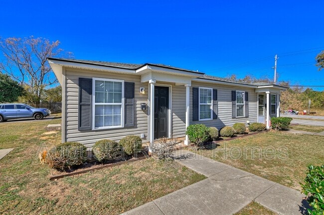 Photo - 1718 Hicks St