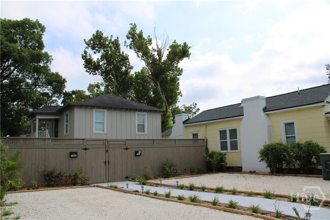 Building Photo - 732 E 38th St Rental