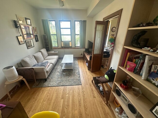 Photo - 1908 N Drake Ave Unidad 2A