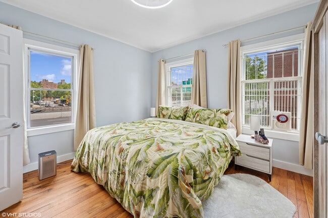 Photo - 957 Fteley Ave