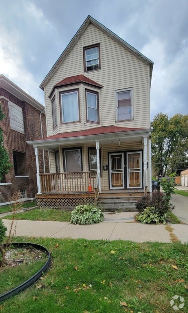 Building Photo - 8544 S Exchange Ave Unit 2 Rental