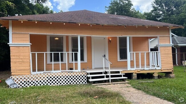 Building Photo - 755 Doucette Ave Rental