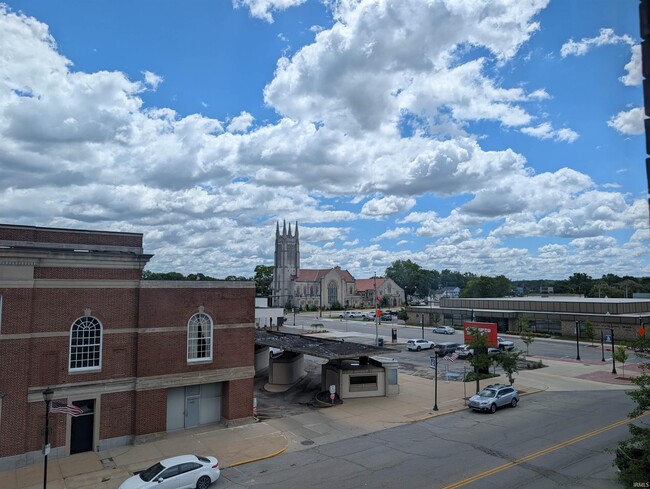 Photo - 109 S Main St