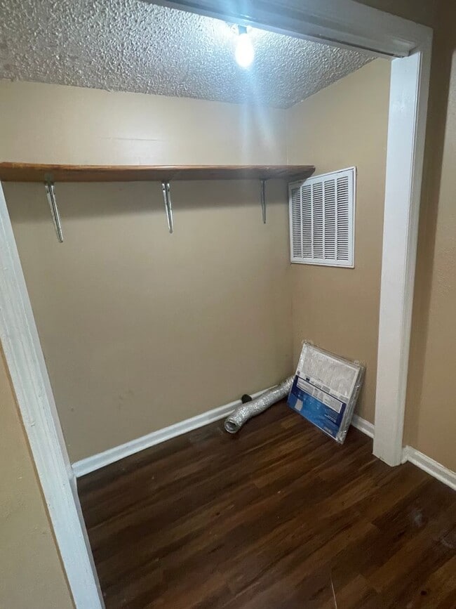 Photo - 438 Roger Williams Ave