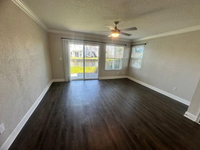 Photo - 2568 Woodgate Blvd