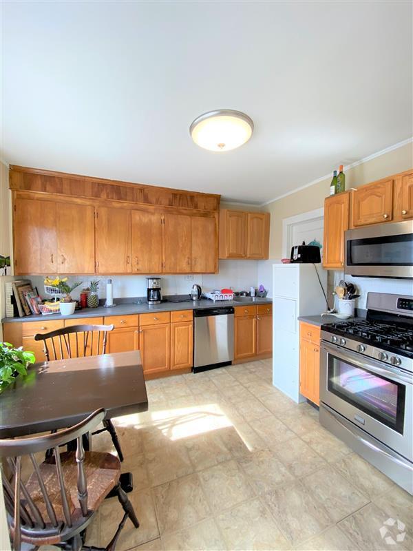Building Photo - 258 Belmont St Unit #3 Rental