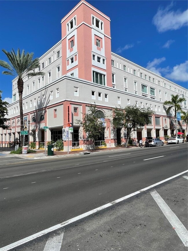 Building Photo - 1475 SW 8th St Unit 403