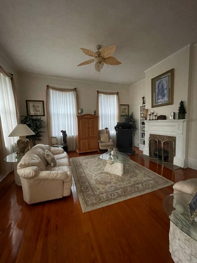 Photo - 530 N Jackson St Unit A