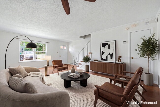 GREAT LOCATION 2BED 2BATH! FENCED IN YARD!