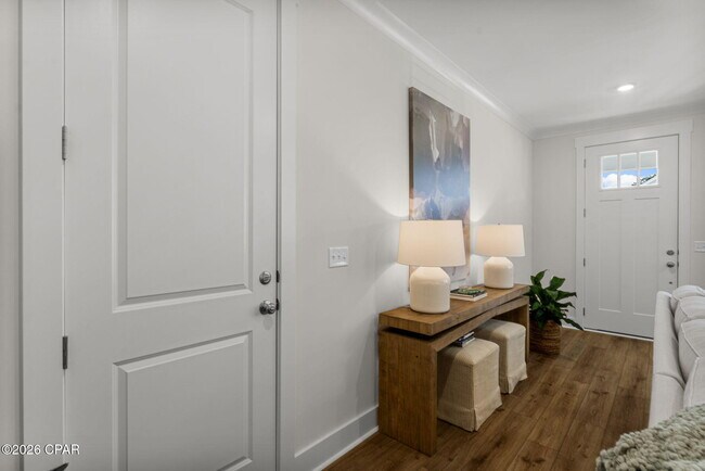 Photo - 1663 Rushes Ave