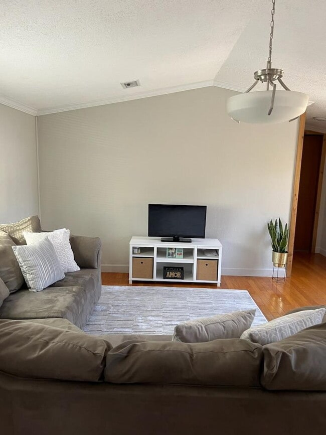 17014 Meridian Blvd