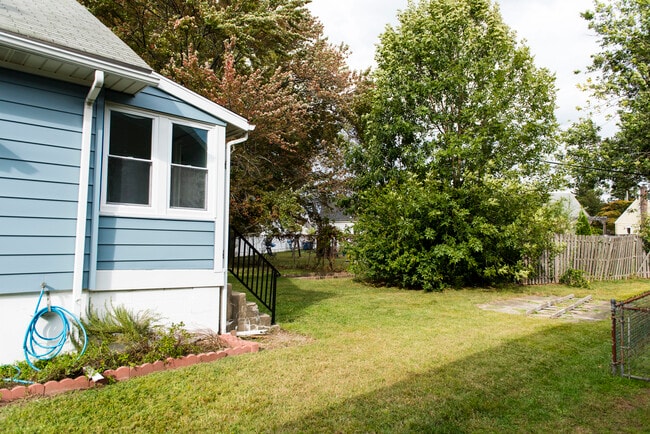 Photo - 8 Poplar Ave