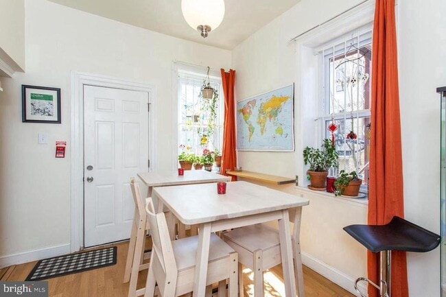 Photo - 922 S 49th St