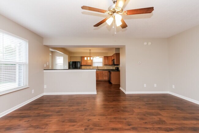 8047 Twin River Dr