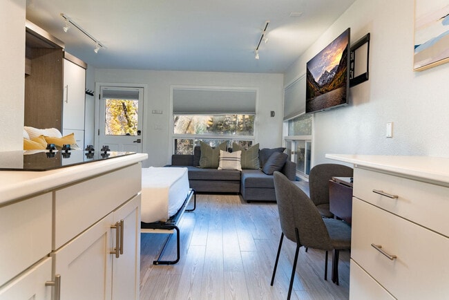 Building Photo - 900 E Hopkins Ave Unit ID1339912P