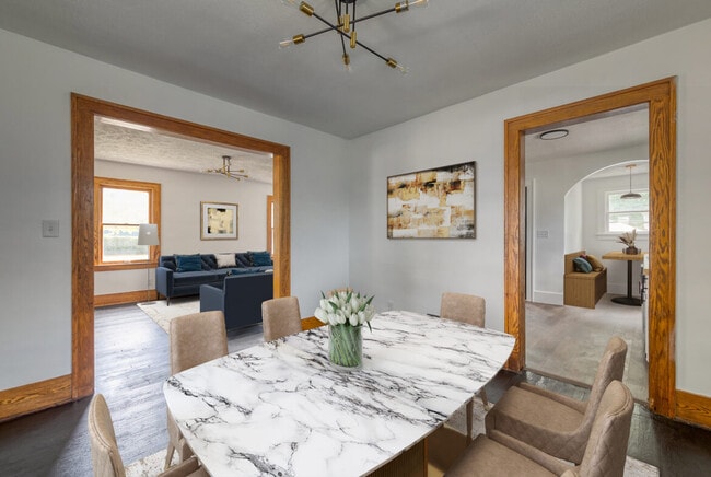 Photo - 2420 Maplewood Ave