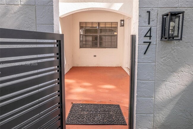 Photo - 21212 Harbor Way Unidad 147-14