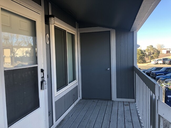 Photo - Newly renovated 2 bed/1 bath with views!