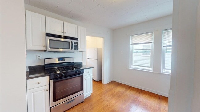 Photo - 52 Linwood St Unit 1