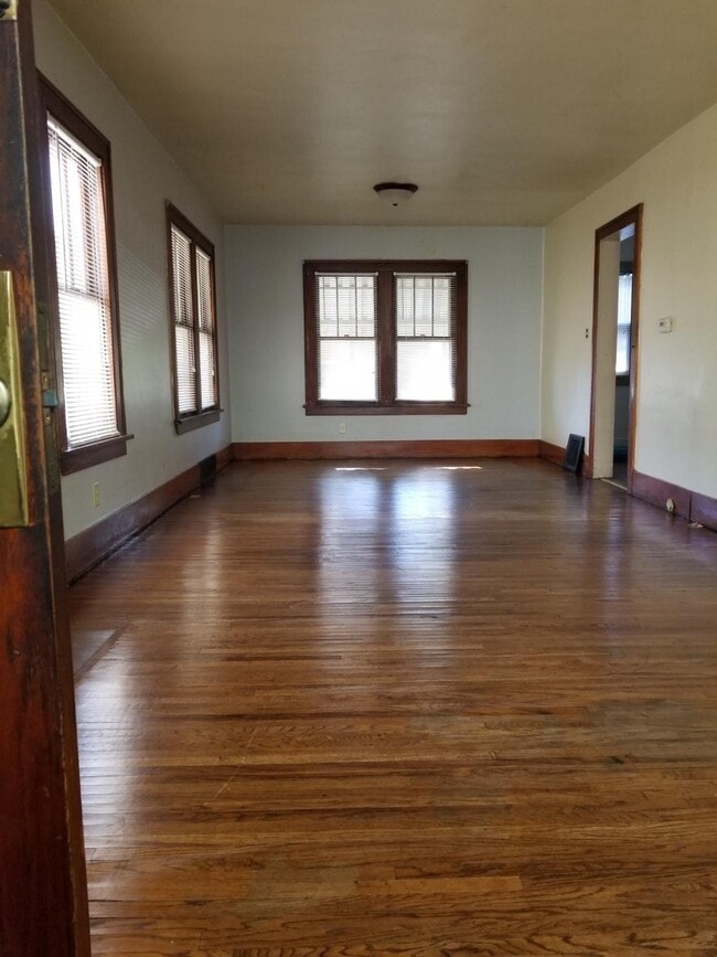 Photo - 119 Mohawk St