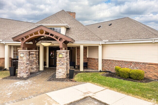 Clubhouse - ReVi Worthington