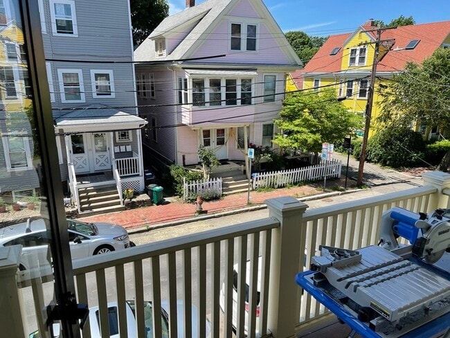 Building Photo - 24 Gold Star Rd Unit 1