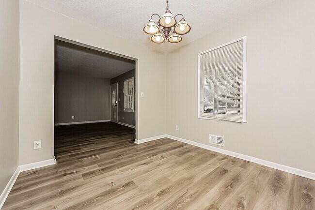 Photo - 5407 Brittany Trail