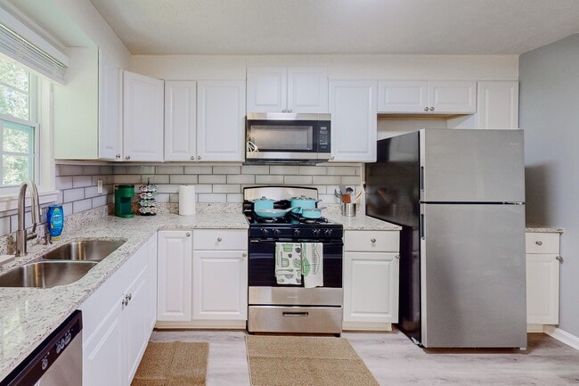 Photo - 1963 Overton Trl