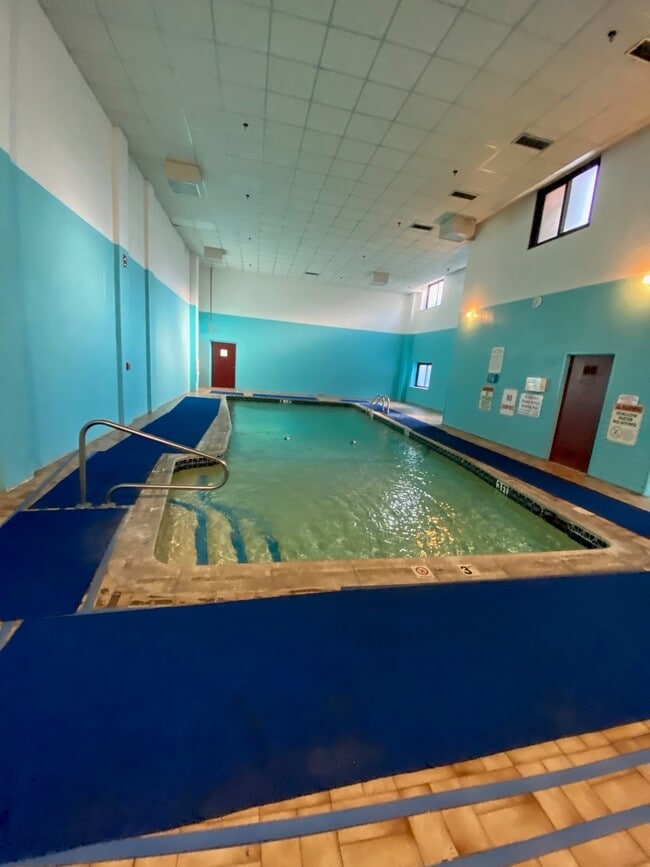Indoor Pool - 2500 Mystic Valley Pky Unit 702