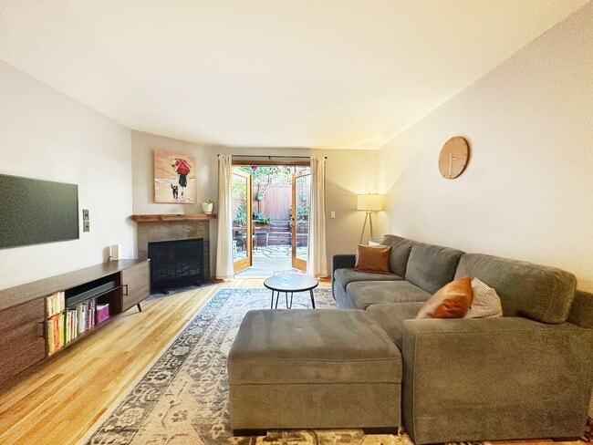 Photo - 2bd/1.5ba Seattle Townhome