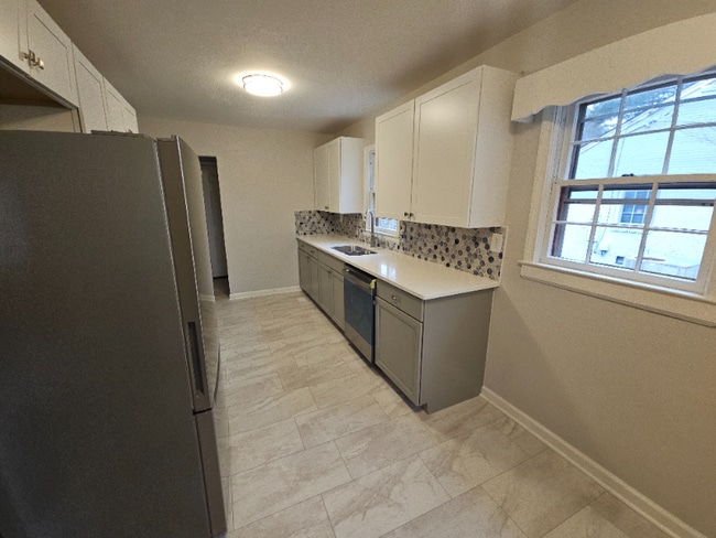 Photo - 1305 Rosewood Ave