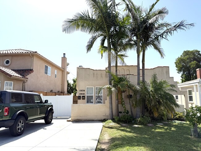 Building Photo - 10832 Westminster Ave