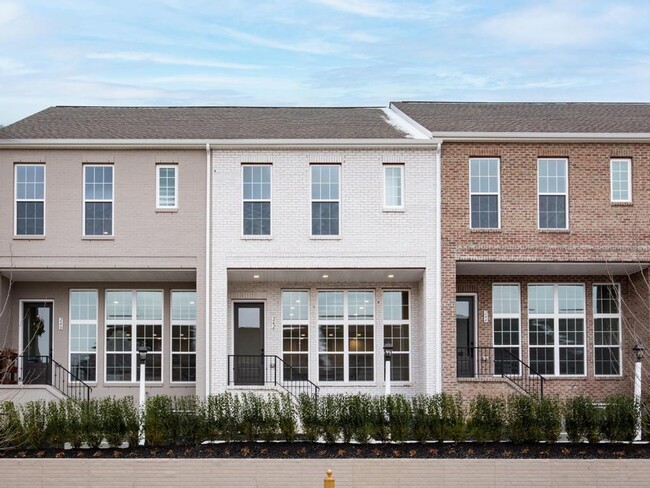 LUXURY TOWNHOME FOR LEASE - LUXURY  TOWNHOME FOR LEASE