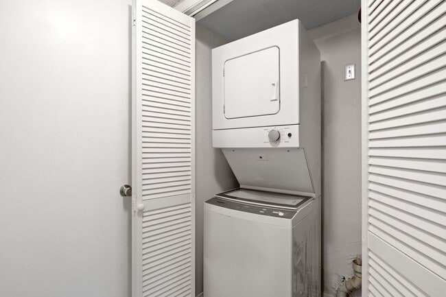 Photo - 6108 Spice Ridge Ln Unit B