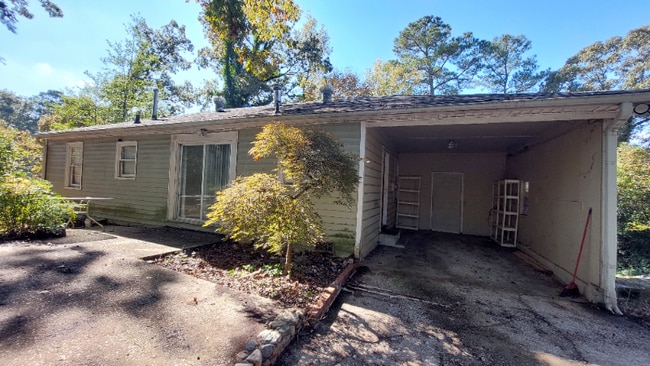 Photo - 6011 Blackhawk Ct SE