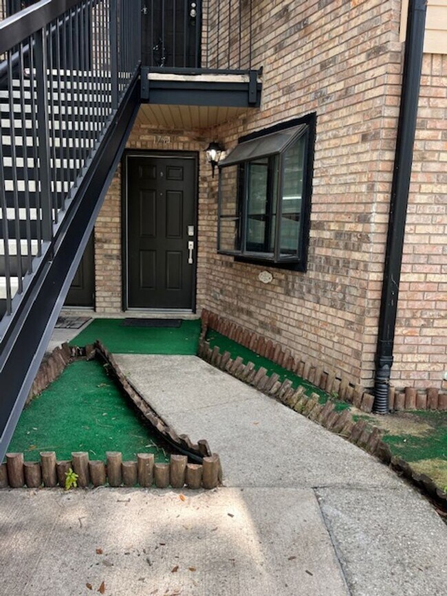 Photo - 1734 Foxhall Cir