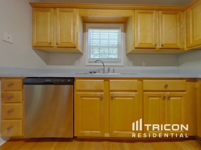 Photo - 136 Brookside Way