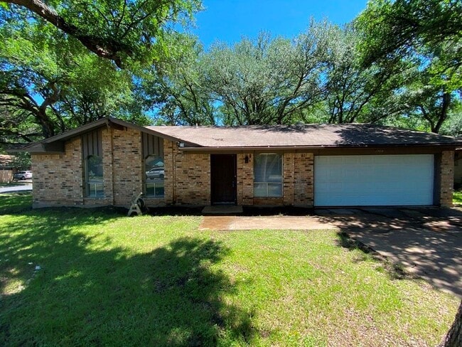 Building Photo - 5905 Burrough Dr Rental