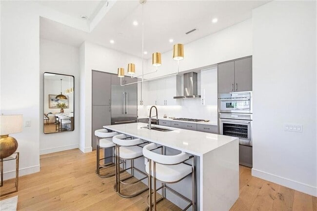 Photo - 2425 Peachtree Rd NE Unit 412