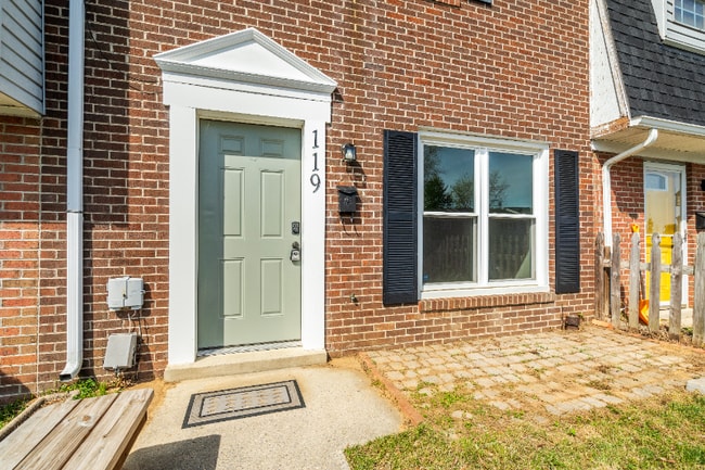 Photo - 119 W Orndorff Dr