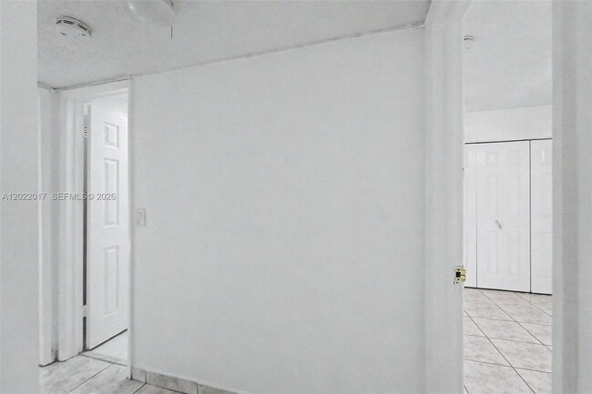 Photo - 1950 W 54th St Unit 105