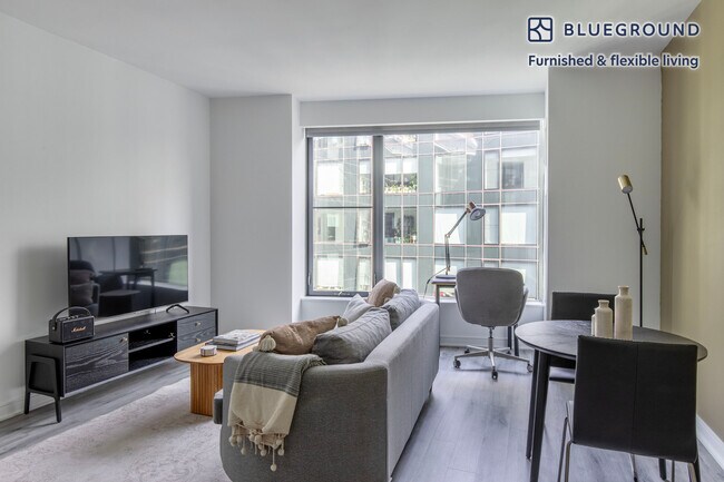 949 1st St SE Unit SI FL11-ID883